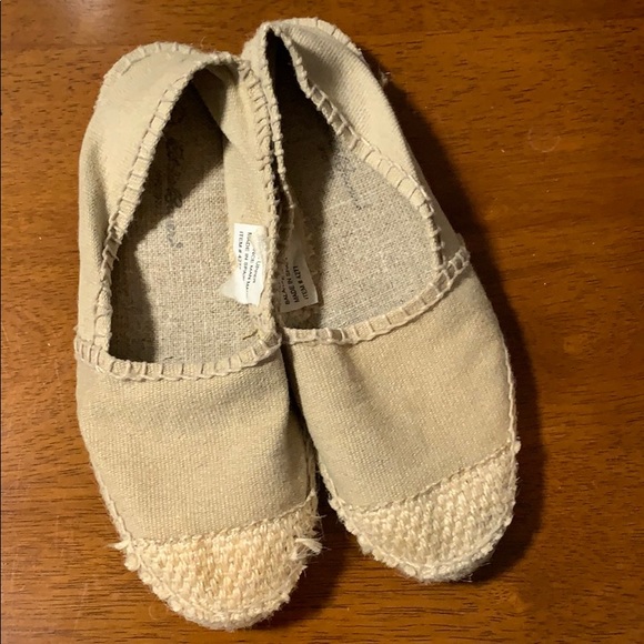 Khaki - Picture 4 of 4